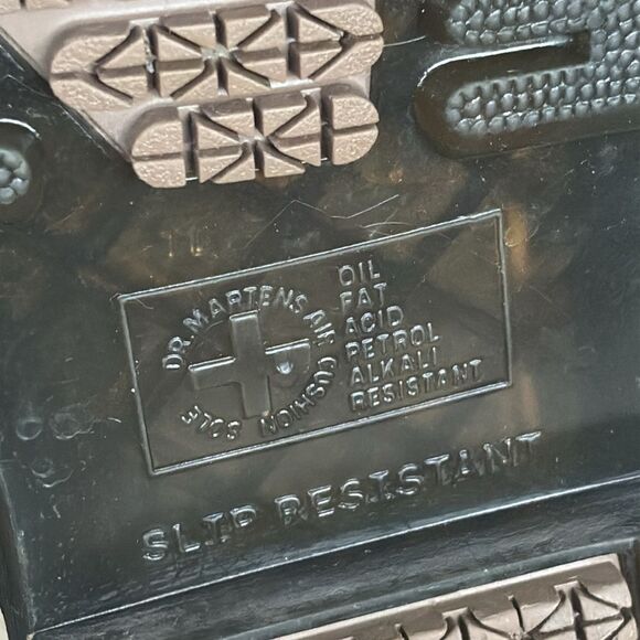 Dr. Martens Black Noir Leather Anti Slip Safety Shoes Air Wair Comfort Unisex - Picture 11 of 15